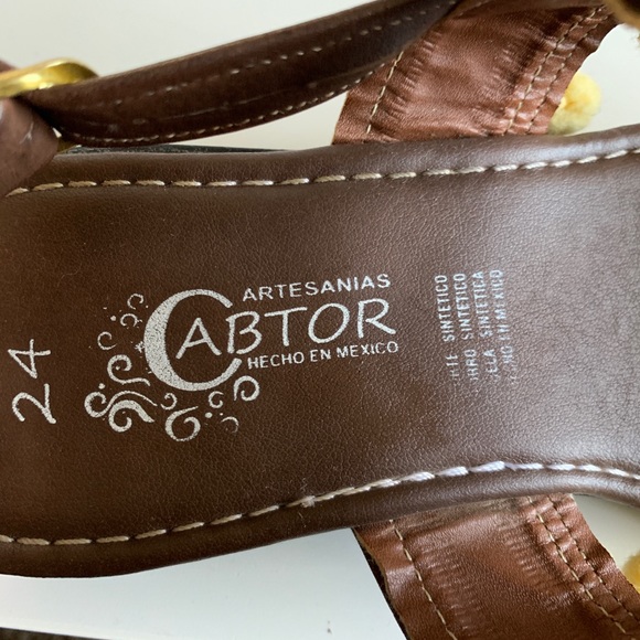 Sandals - Picture 4 of 4